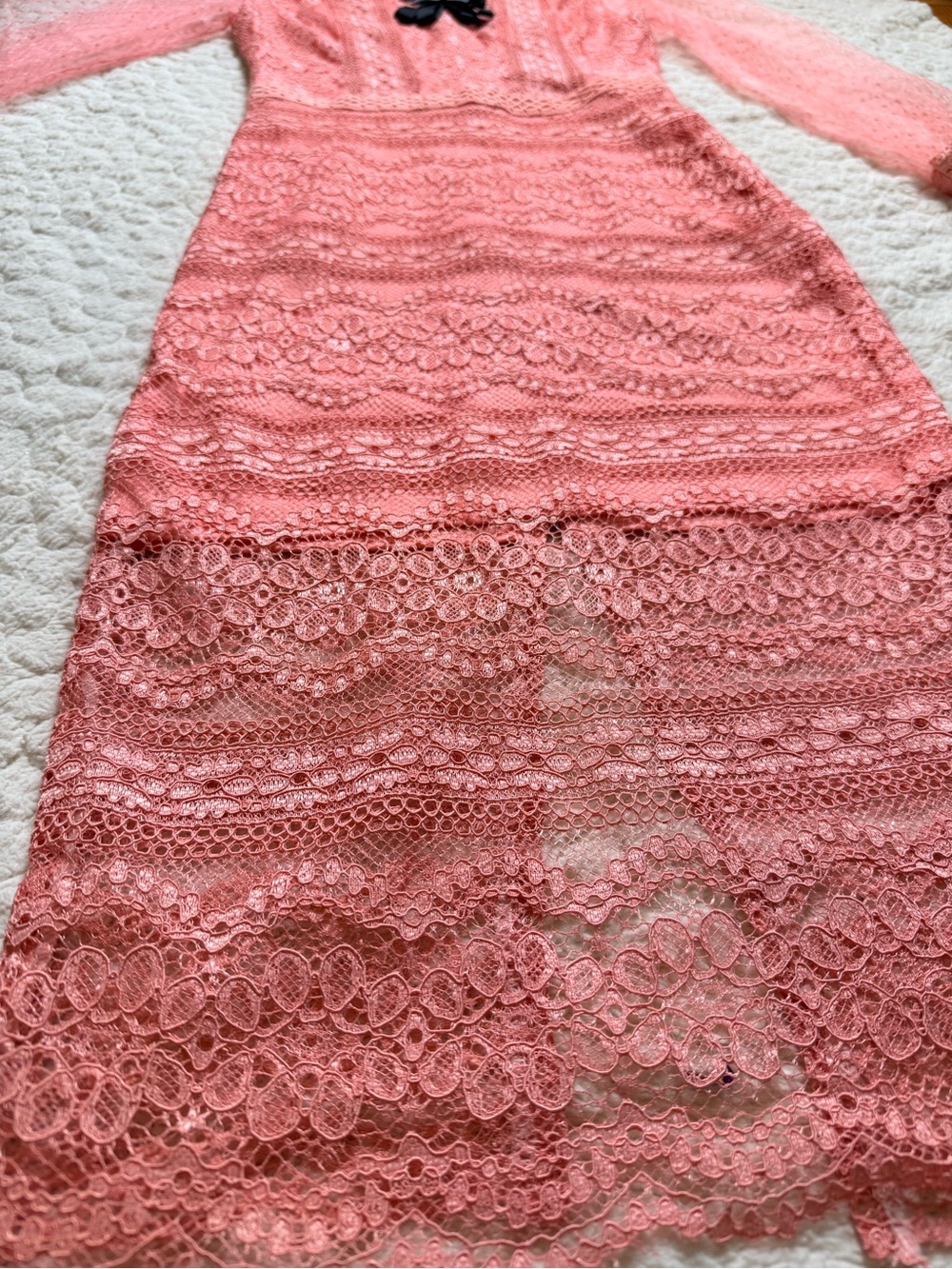 Women's Pink Lace Midi Dress with Sheer Sleeves - Picture 5 of 9